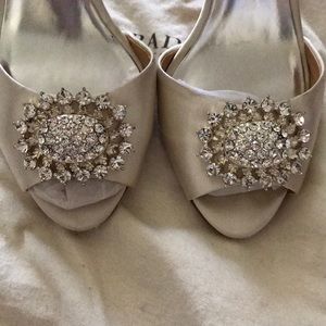 Badgley Mischka Lacie White Satin 8.5M